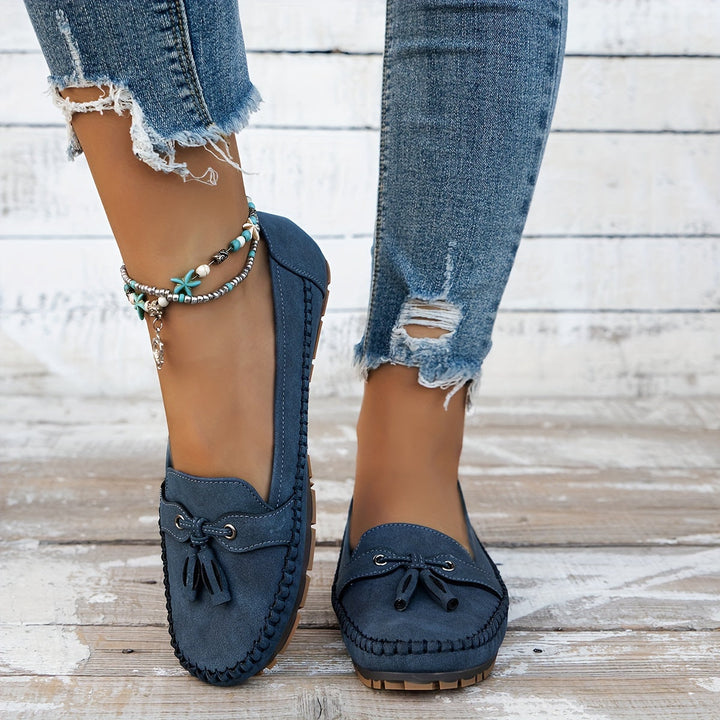 Versatile women's classic tassel loafers. Slip-on comfort, ideal for work, smart casual, or daily elegant fashion.