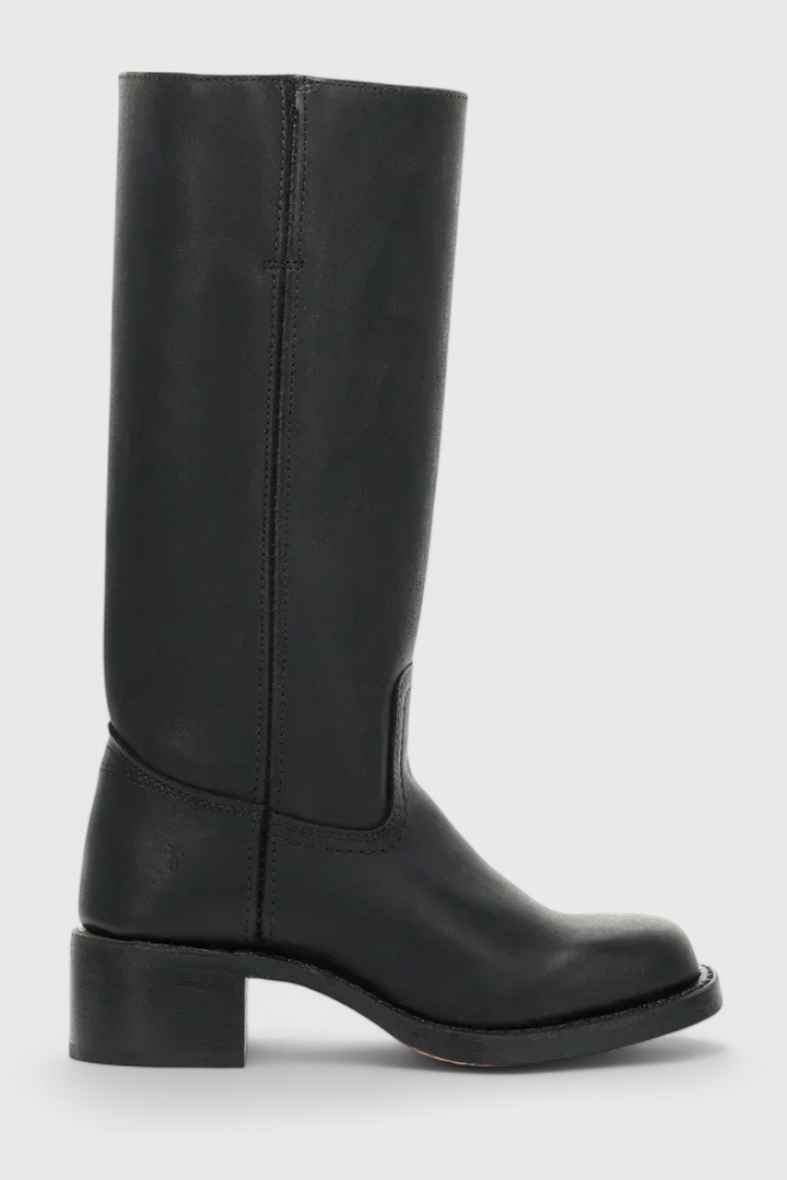 Women's dressy knee-high heeled boots. Ideal for elegant evenings and special winter occasions.
