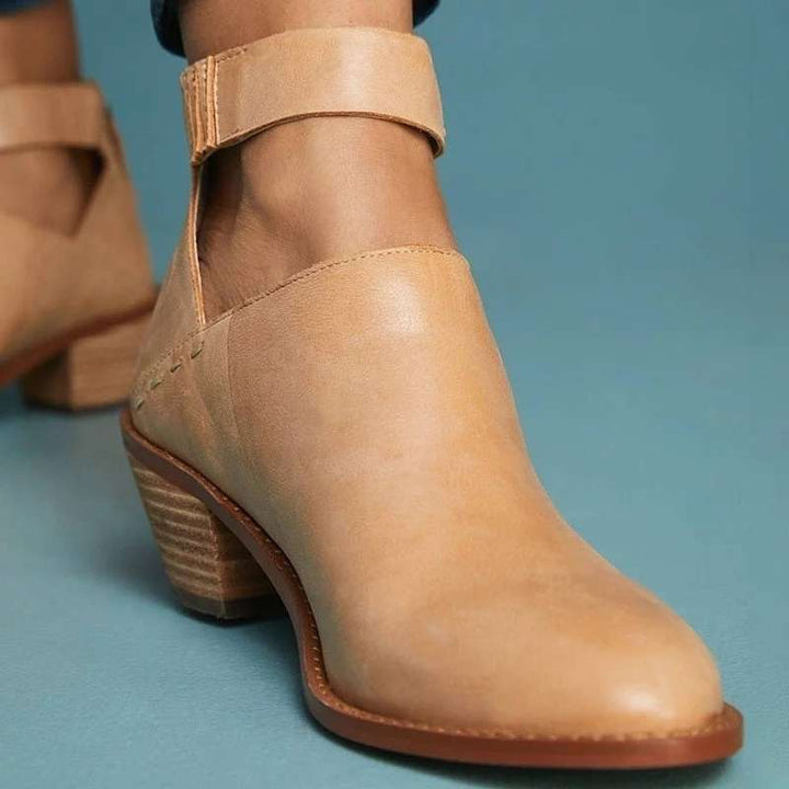 Supportive footwear for women, perfect for all-day wear and arch comfort