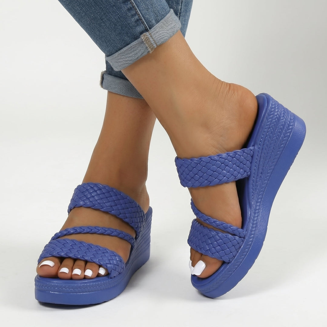 Summer-ready women's sandals, featuring comfortable braided straps for daily wear.