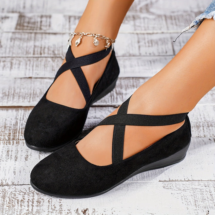 Apricot Velona-Moda women's flat wedge sandals, offering comfortable and stylish summer footwear.
