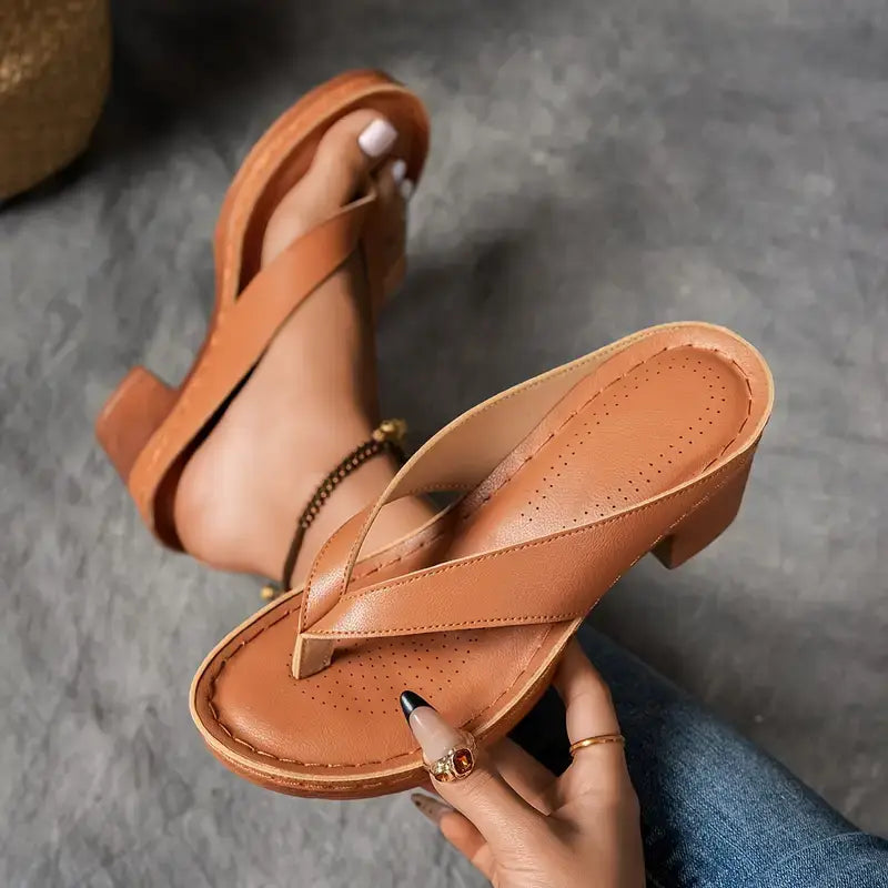 Comfortable women's heeled sandals. Elegant block heel footwear, perfect for summer dress occasions.