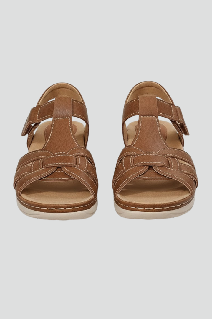 Women's comfortable open-toe strap sandals, perfect for casual summer wear and everyday comfort.