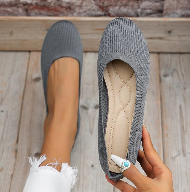 Premium women's comfortable ballerina flats with orthopedic features for versatile fashion.