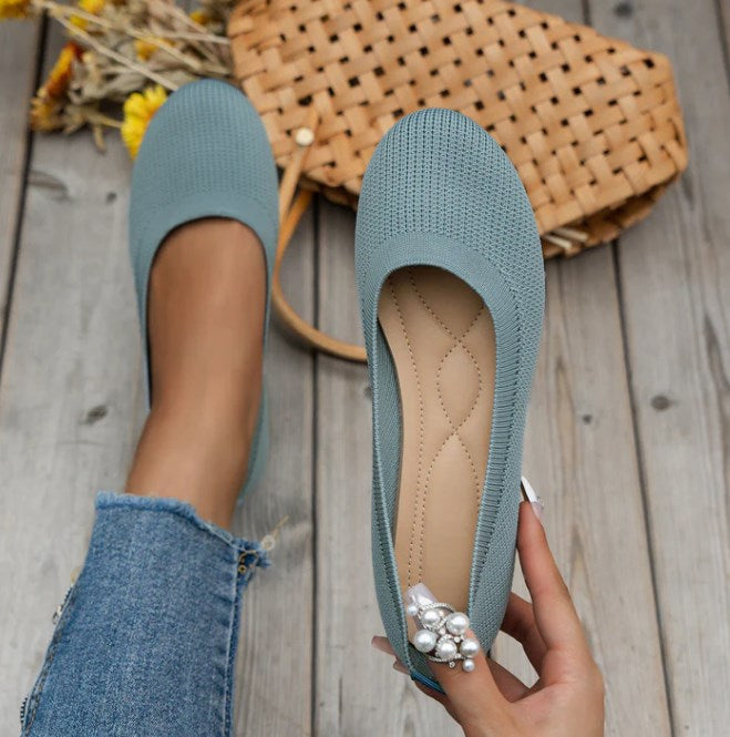 Essential comfort footwear: women's orthopedic ballerina flats for foot support & fashion.