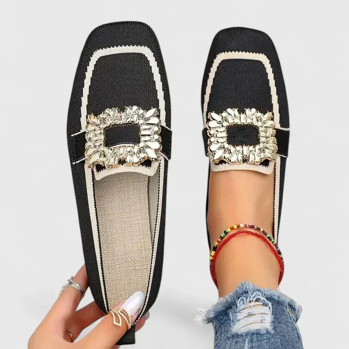Orthopedic loafers for women, offering superior comfort, foot support & arch support for all-day walking.