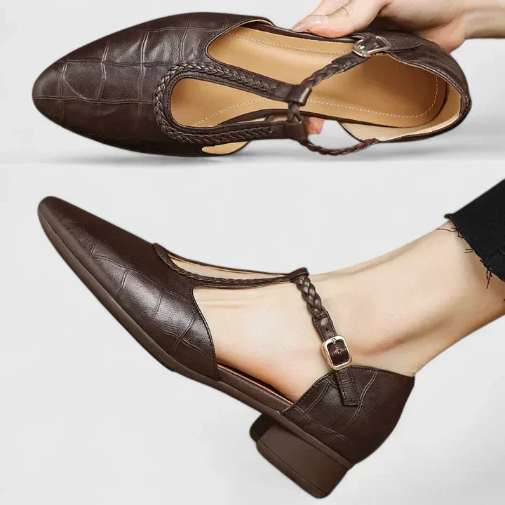 Adjustable women's orthopedic comfort shoes, providing all-day support for walking and everyday activities.