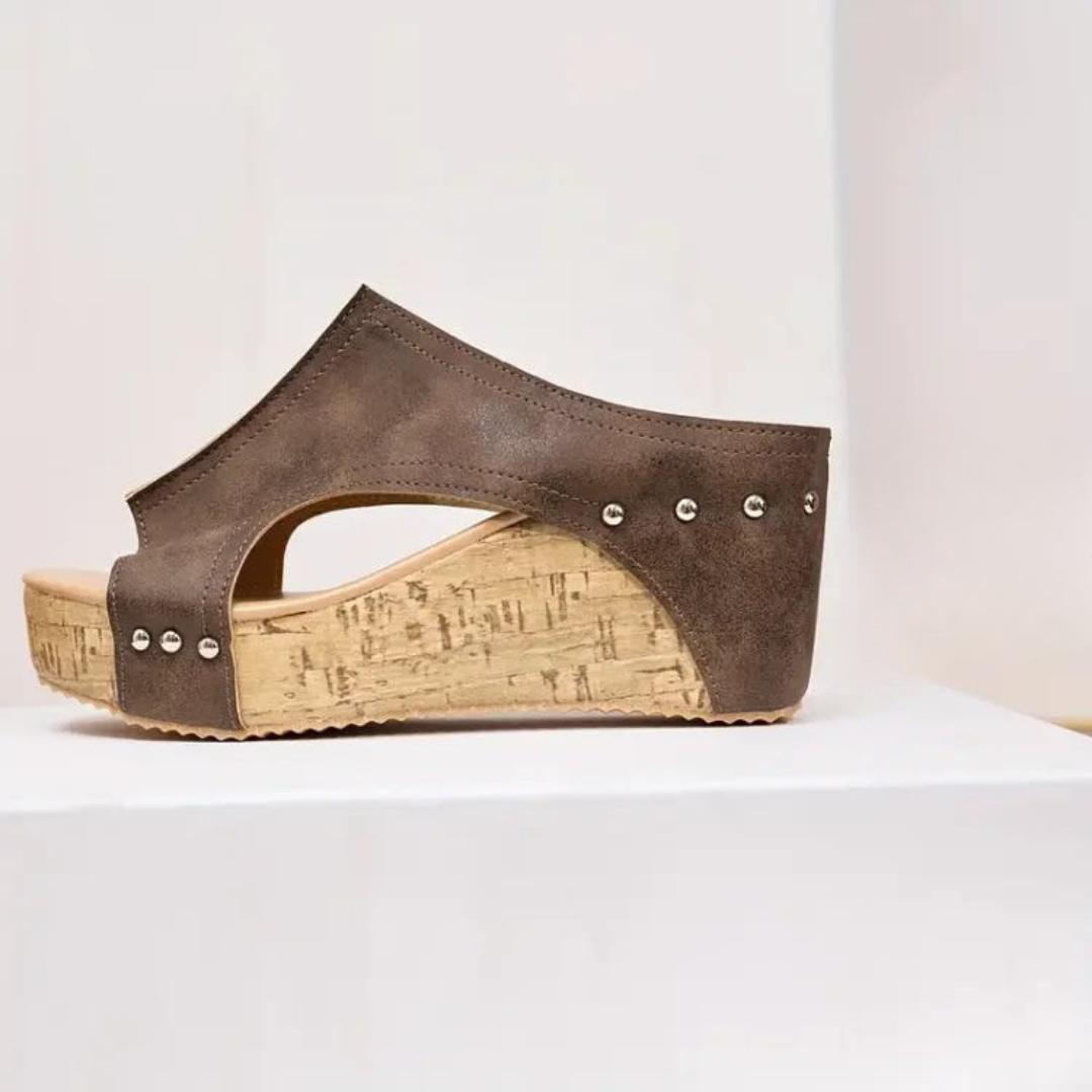 Versatile women's orthopedic wedge sandals, open-toe design for stylish summer comfort.