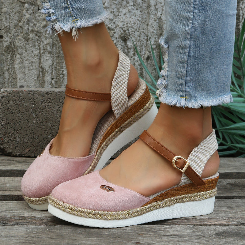 Comfortable women's orthopedic woven sandals, perfect casual footwear for summer walks and everyday support.