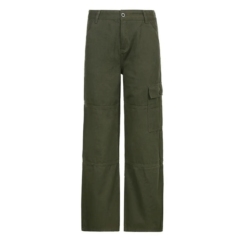 Relaxed fit women's cargo trousers, comfortable and stylish for modern everyday fashion.