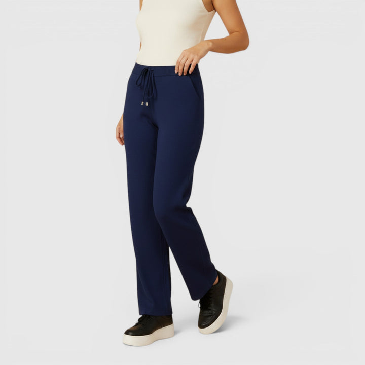 Versatile women's everyday lounge pants, comfortable relaxed fit, perfect for modern style.