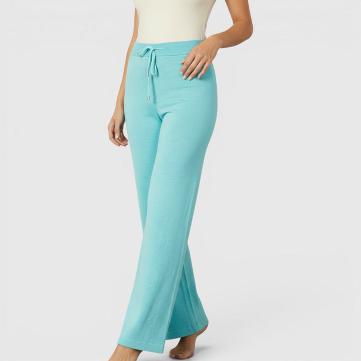 Everyday women's ankle-length lounge pants, featuring a drawstring for a relaxed fit.