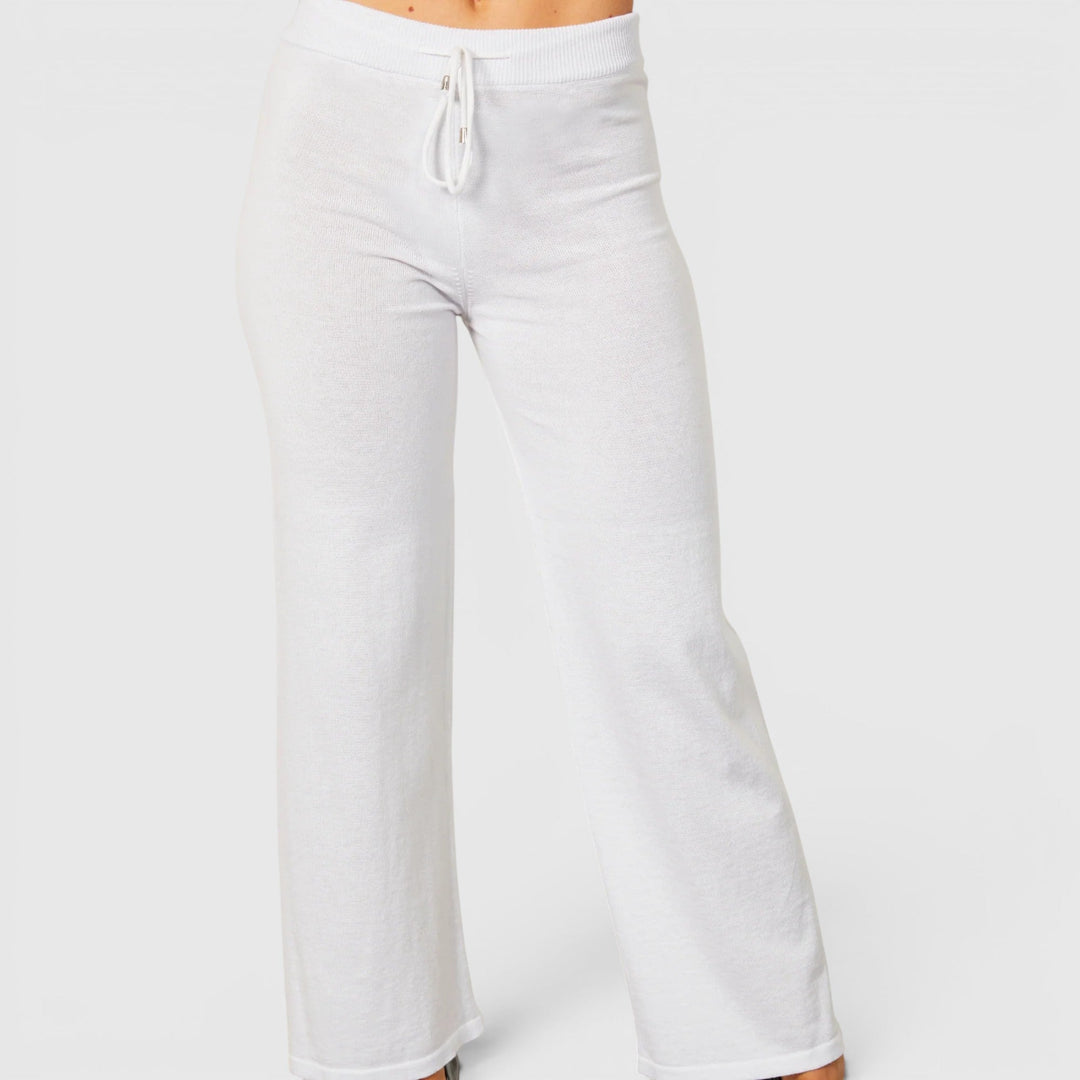 Soft women's ankle length lounge pants, providing a comfortable relaxed fit for casual fashion.