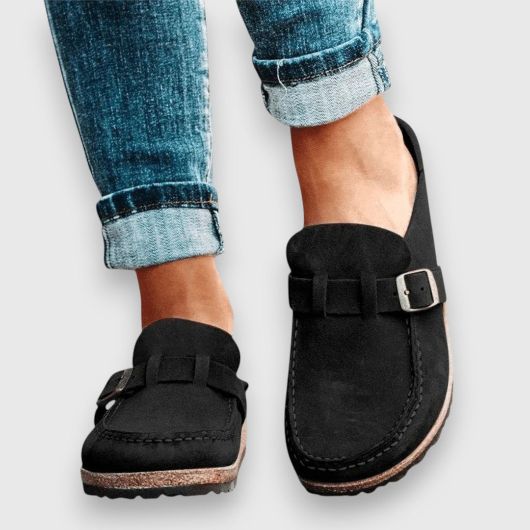 Women's comfortable sandals for everyday. Features arch support, perfect as summer casual footwear.