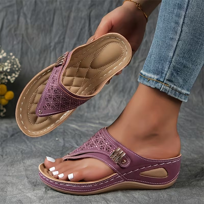 Elegant women's wedge sandals, comfortable & supportive, perfect for casual summer outings and daily wear.