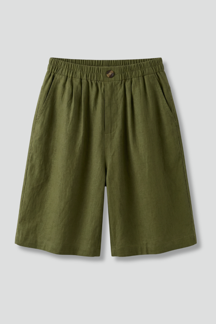 Women's comfy elastic waist shorts with side pockets, perfect for casual summer apparel.