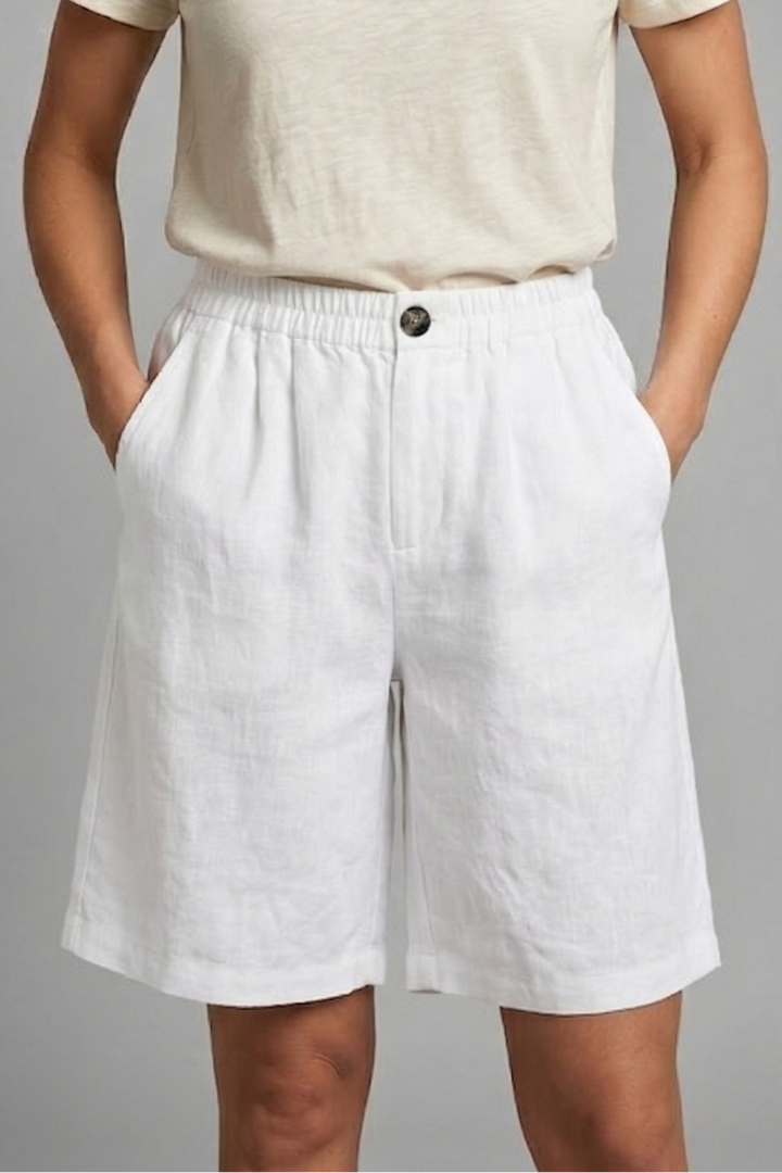 Women's versatile shorts for active or casual wear, featuring elastic waist & side pockets.