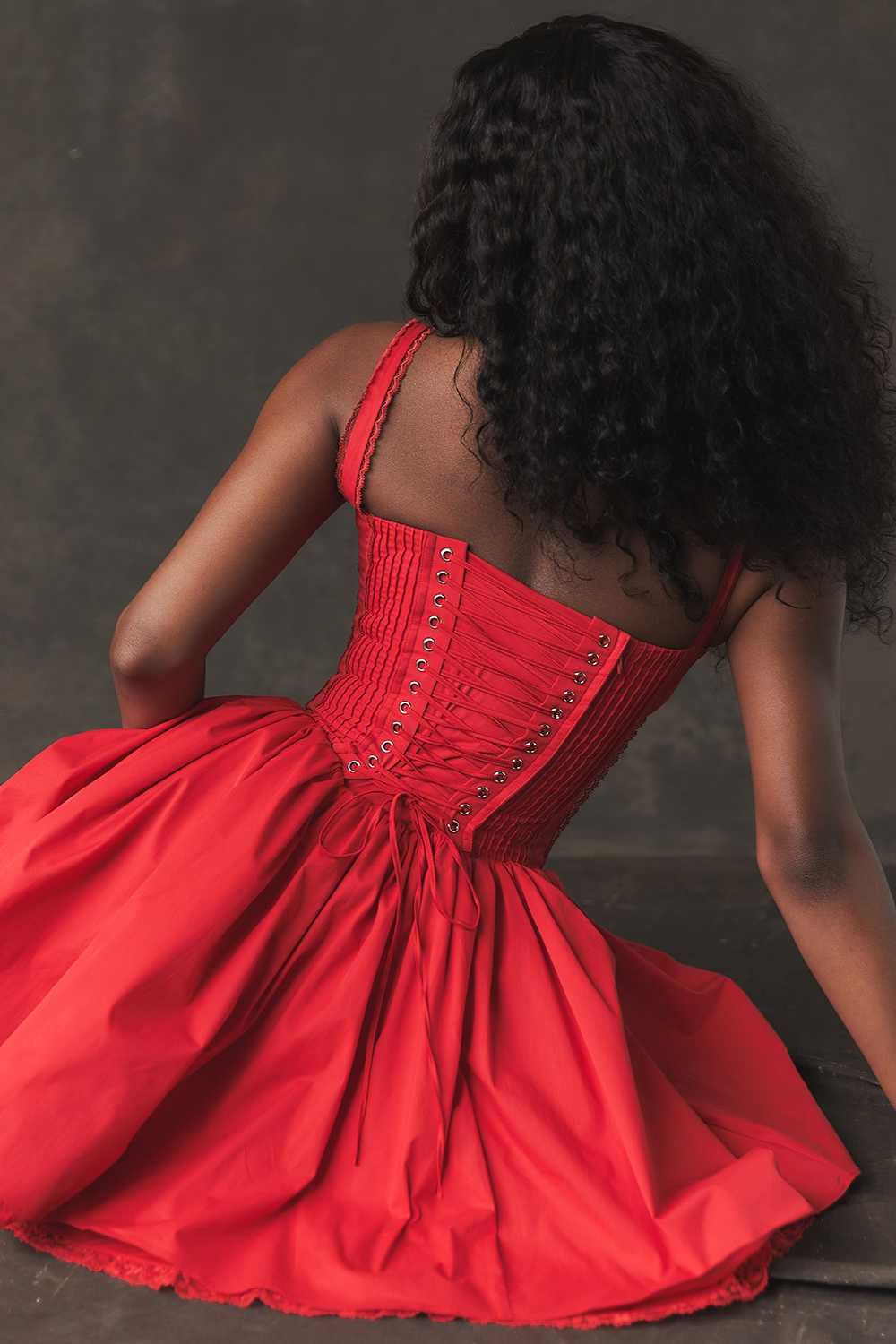 Formal women's mini dress for celebrations, featuring a corset bodice, flare skirt & sweetheart neckline.