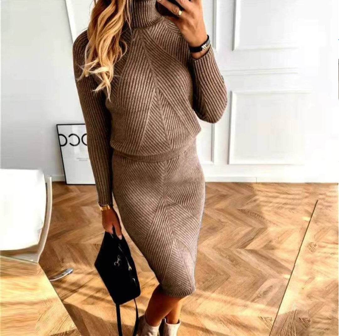Women's cozy long-sleeve midi jumper dress for comfortable everyday style. Perfect for fall & winter.