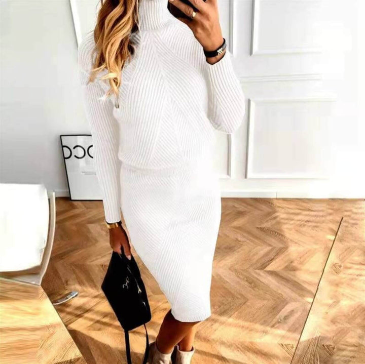 Versatile women's long-sleeve midi jumper dress for effortless casual fall & winter outfits.