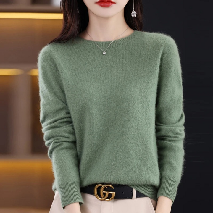 Soft women's luxury long sleeve sweater, versatile everyday round neck pullover.