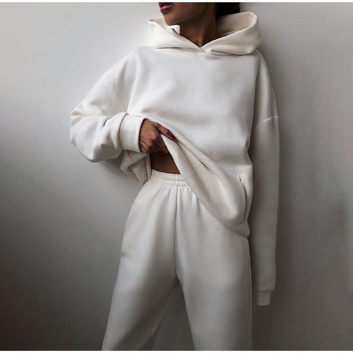 Grey women's cozy hoodie & jogger sweatpants set, a comfortable everyday loungewear tracksuit.