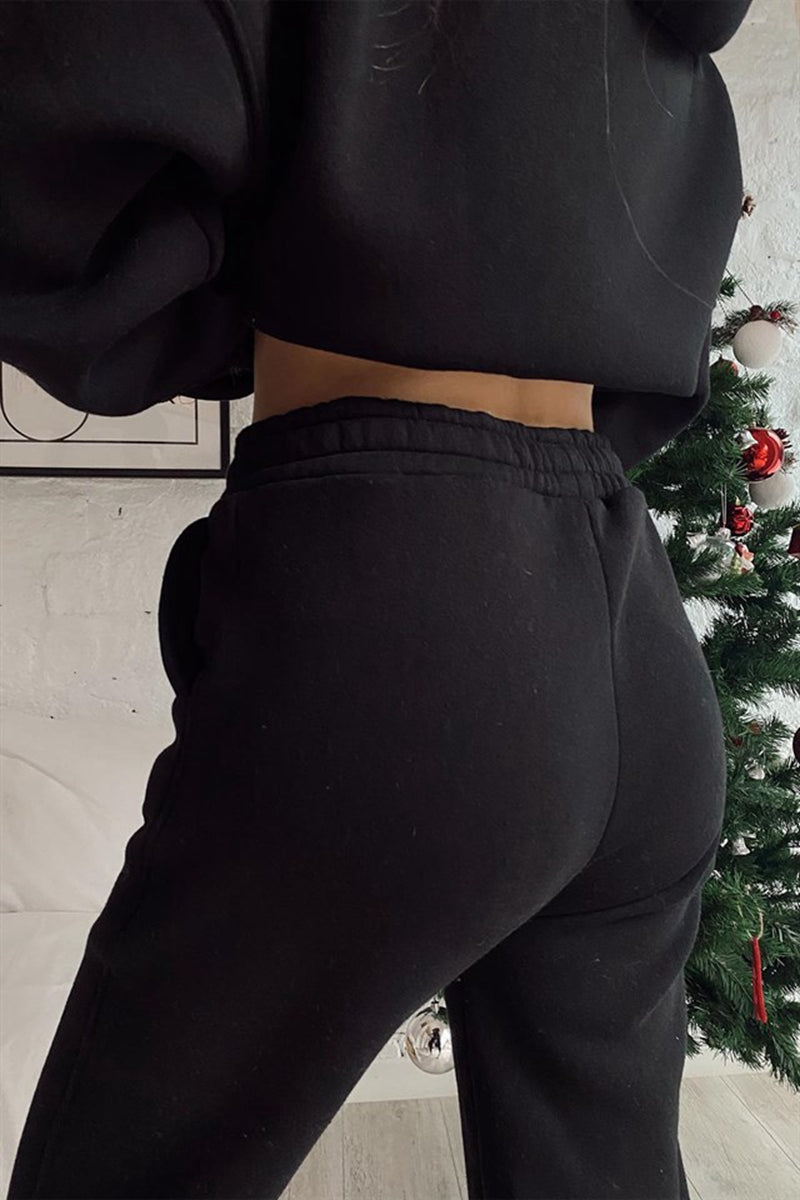 Matching women's hoodie & sweatpants set, a complete cozy loungewear outfit for everyday comfort.