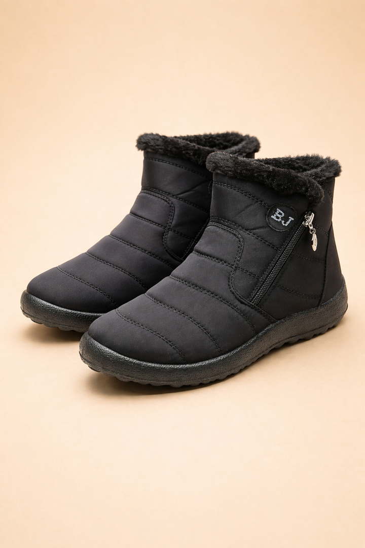 Comfortable women's snow boots, non-slip sole & cozy warm lining. Perfect winter footwear.