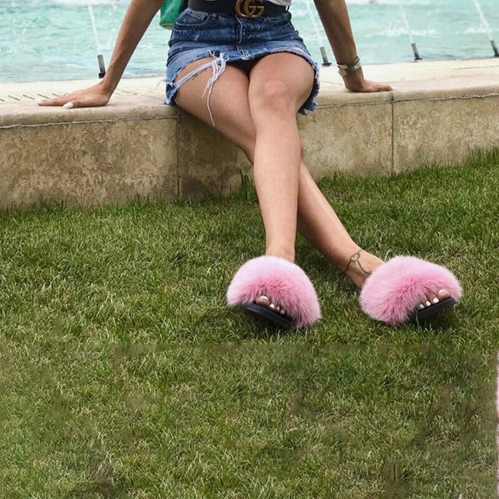 Women's cozy open toe slide sandals for ultimate relaxation. Comfortable indoor/outdoor slippers.