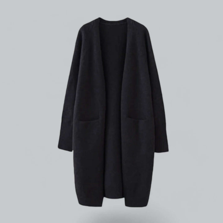 Chic women's long oversized cardigan, a versatile layering piece for fall & winter fashion.