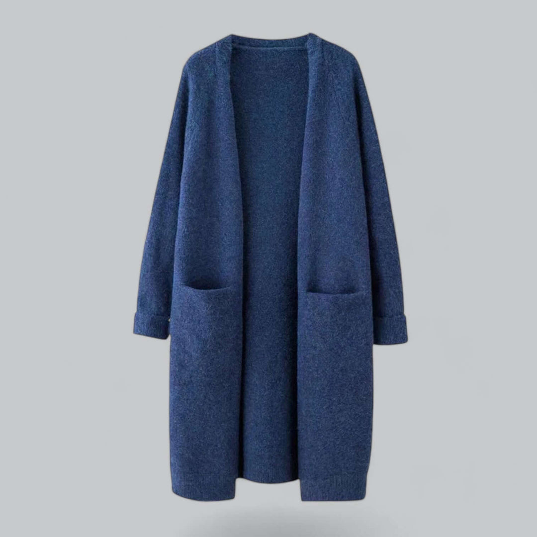 Relaxed fit women's oversized cardigan sweater, offering cozy warmth & everyday comfort.