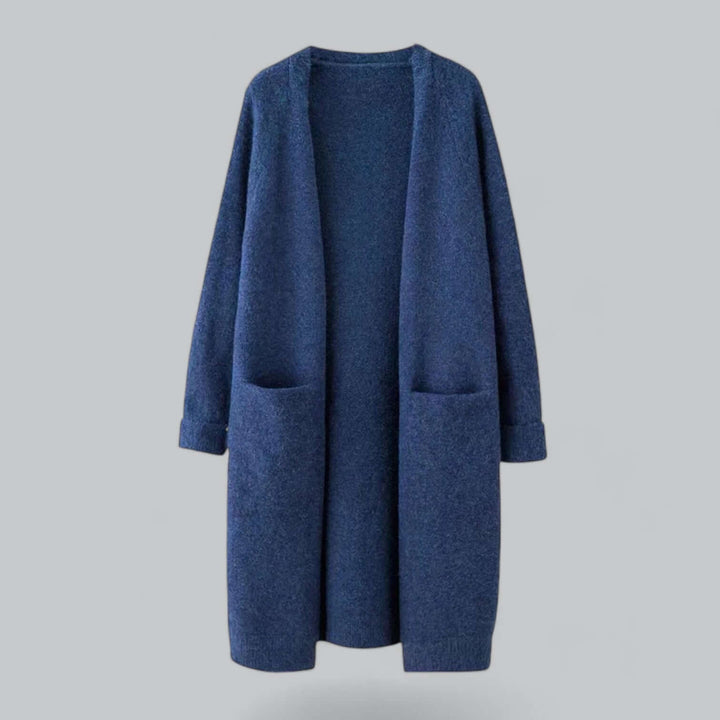 Relaxed fit women's oversized cardigan sweater, offering cozy warmth & everyday comfort.