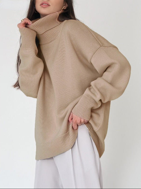 Casual women's oversized turtleneck knit, designed for comfort and cozy winter fashion moments.