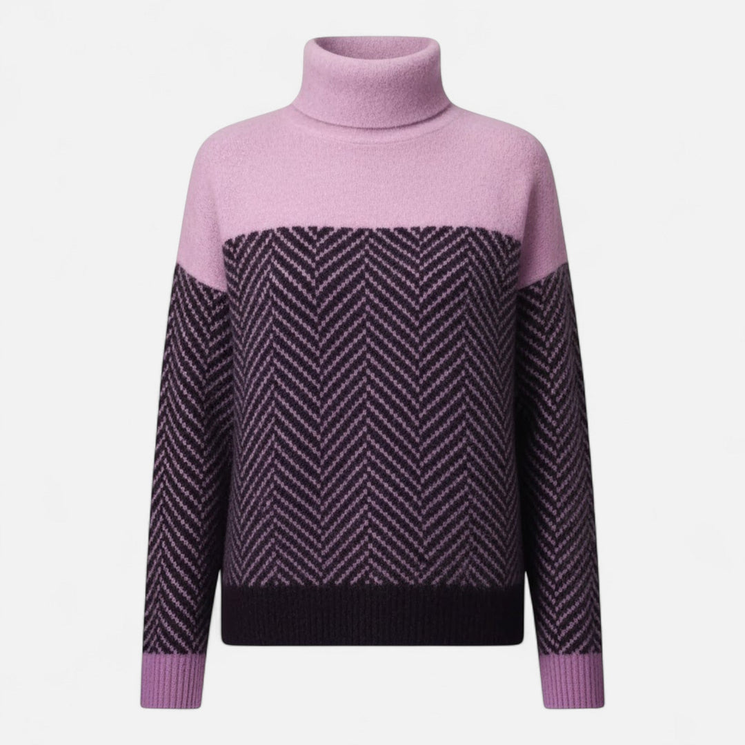Elegant women's pullover in a cozy knit, offering warmth and a classic turtleneck look.