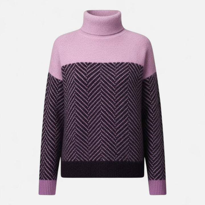 Elegant women's pullover in a cozy knit, offering warmth and a classic turtleneck look.