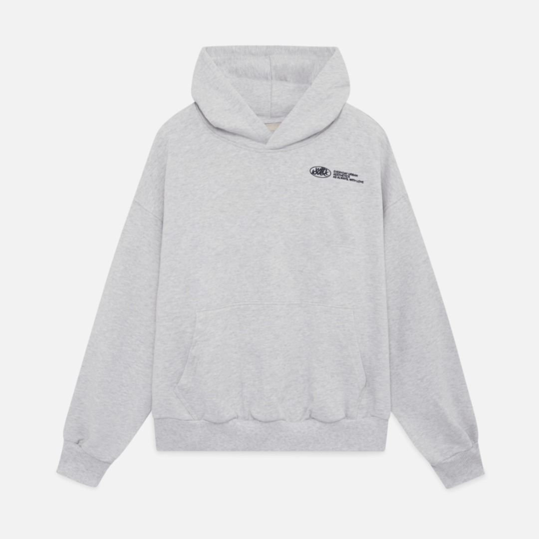 Fashionable women's warm hoodie, a cozy and stylish sweatshirt for casual or layered outfits.