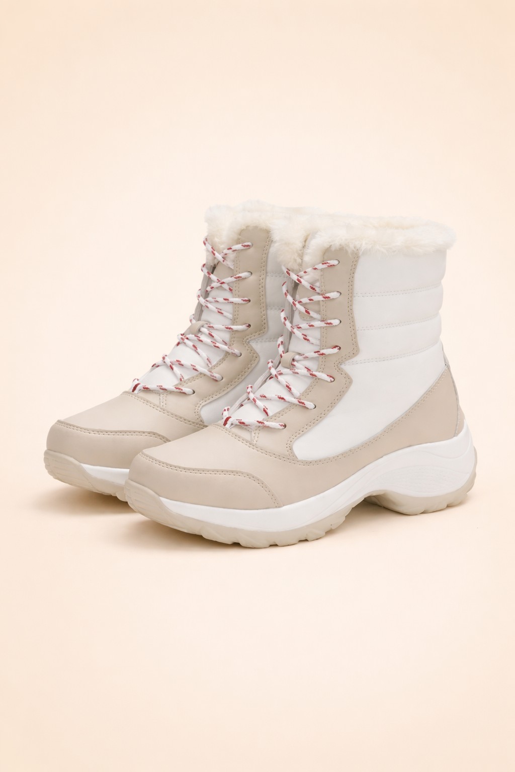 Women's cozy winter platform boots, warm & stylish. Ideal for cold weather comfort.