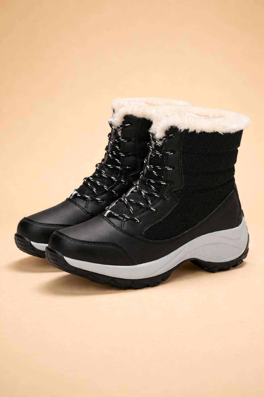 Durable women's platform winter boots, providing warmth & comfort for snowy conditions.