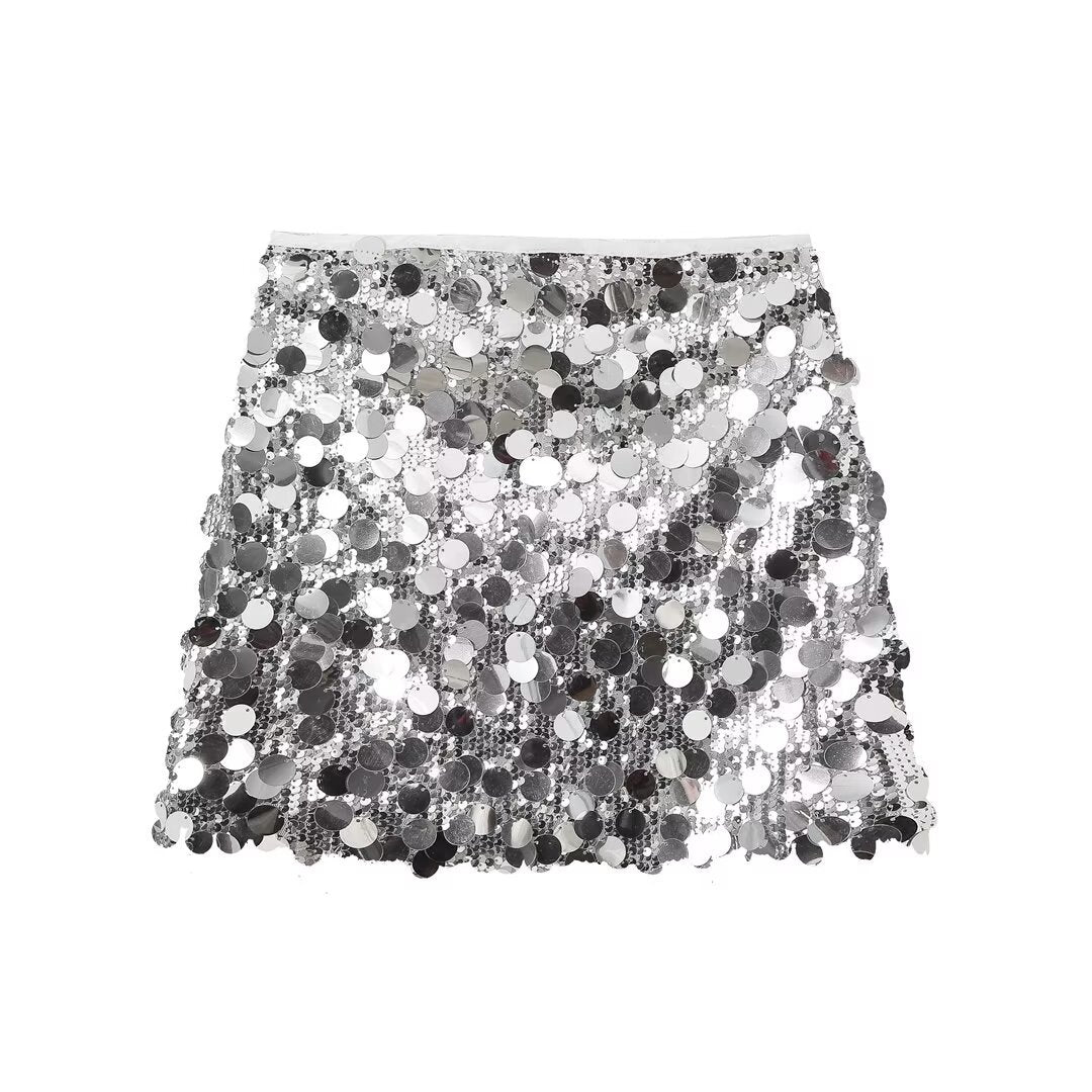 Dazzling shiny sequin mini skirt for women, ideal for party fashion and glamorous evening wear.