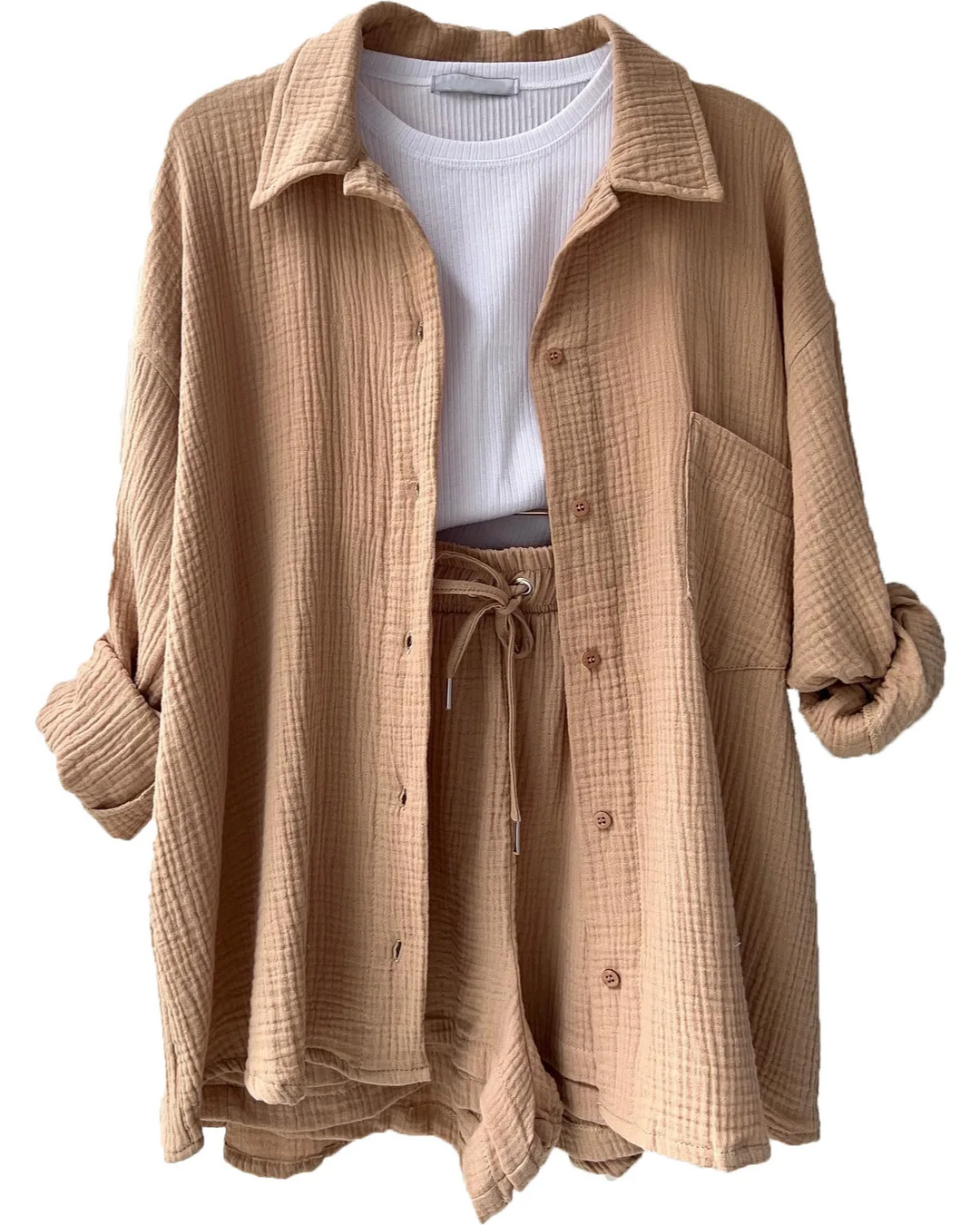 Soft women's lounge set with relaxed shorts, an effortless choice for casual elegance.