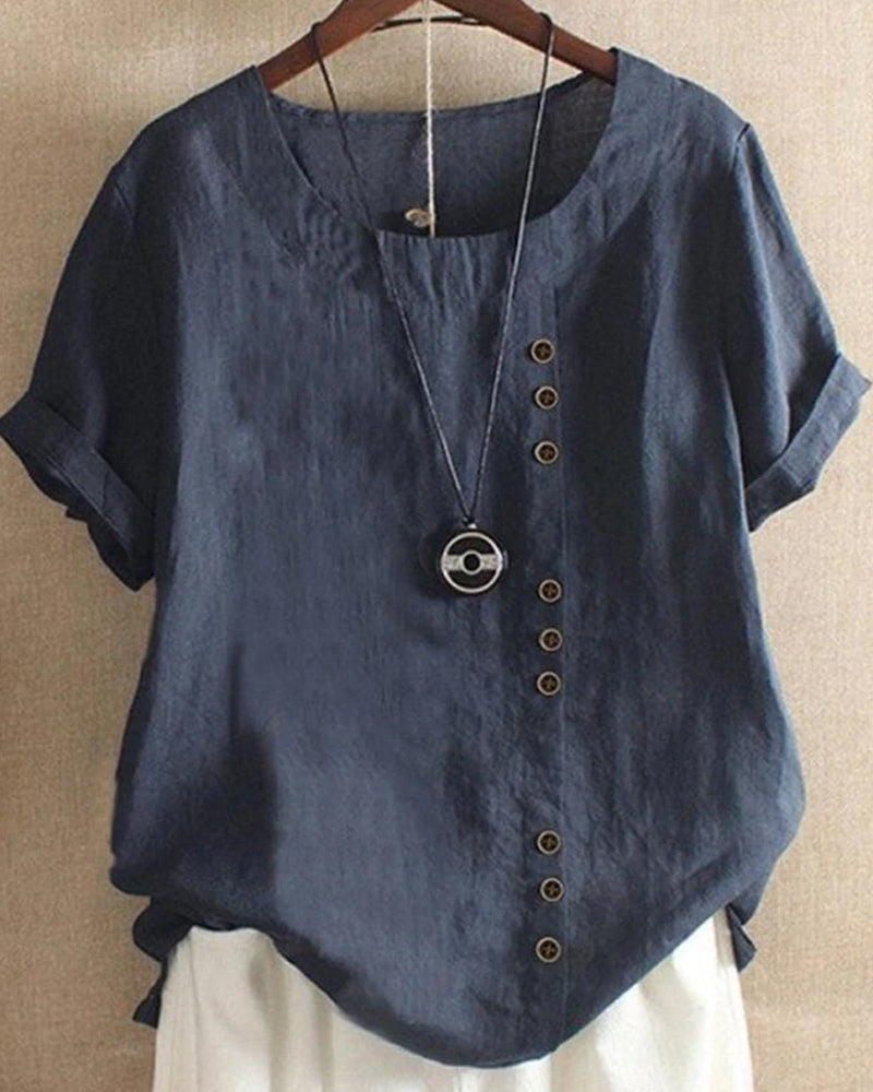Comfortable women's round neck short sleeve top, ideal for everyday casual elegance.