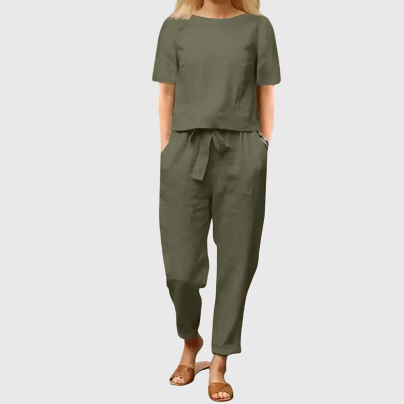 Women's effortless casual summer co-ord set. A comfy two-piece outfit, perfect for versatile daily style.