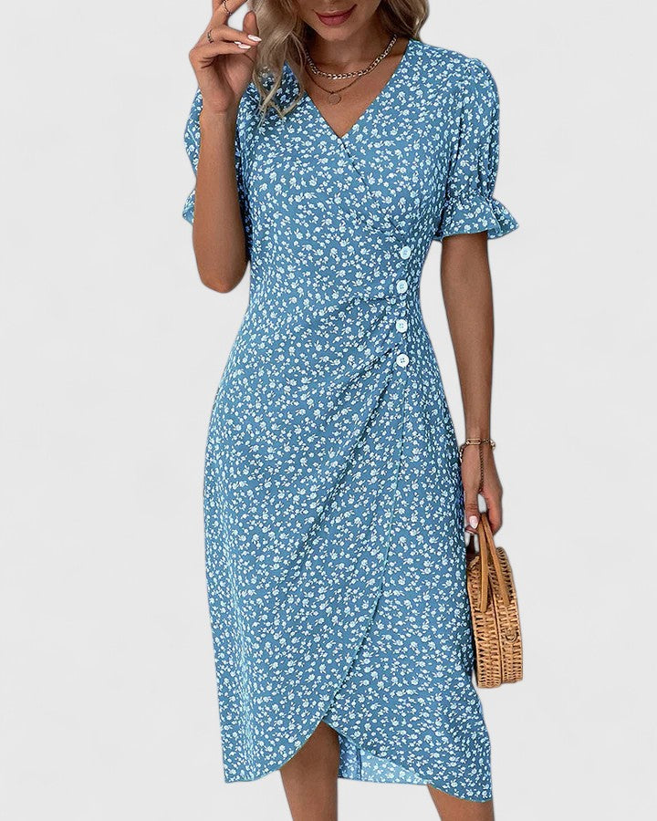 Lightweight women's summer dress, a comfortable & fashionable maxi for warm days.