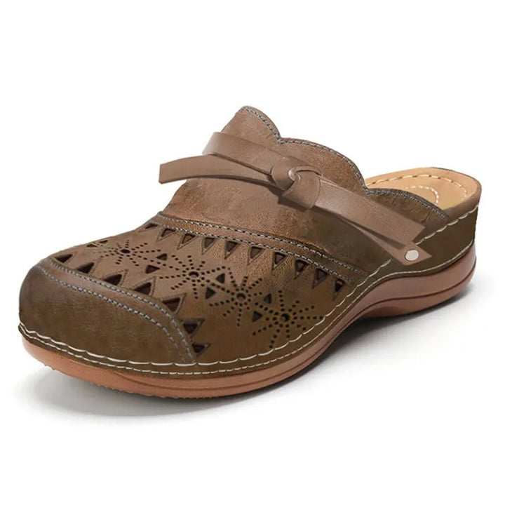 Eleanora orthopedic walking sandals for women, featuring arch support, wide fit, and everyday comfort. Summer ready.