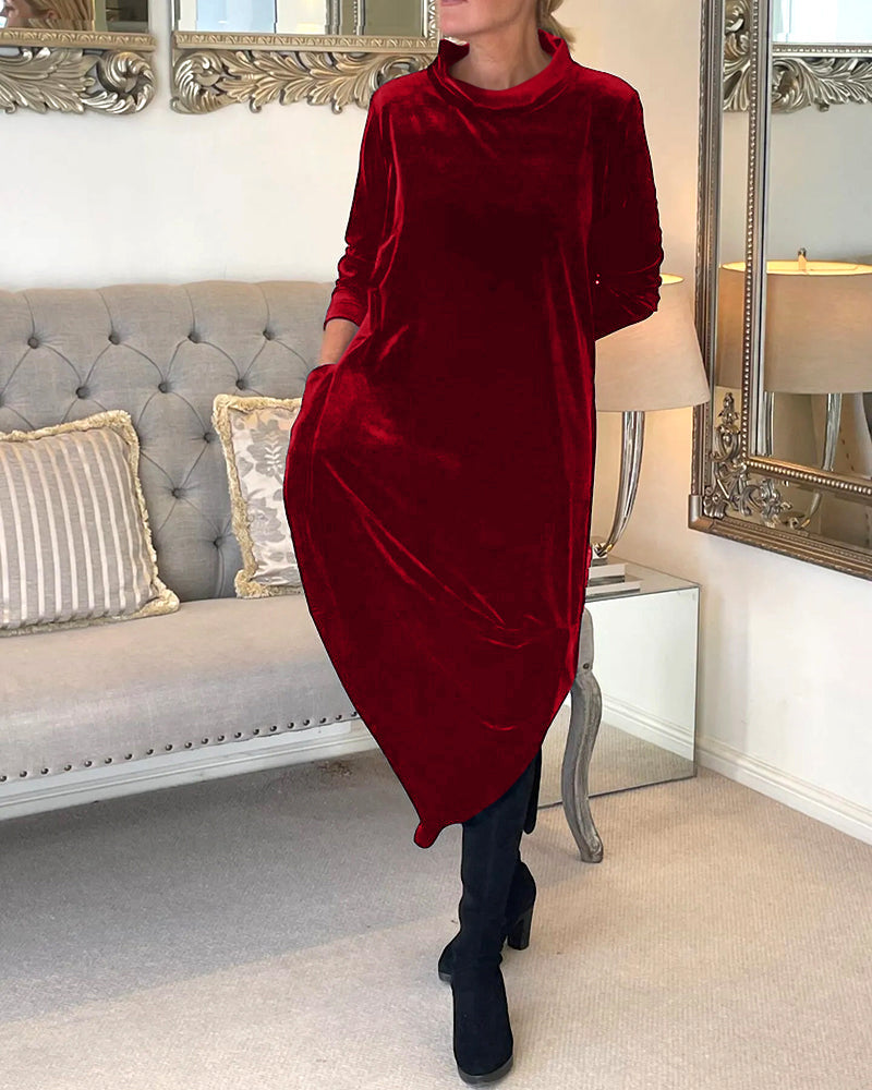 Women's comfortable A-line dress, featuring a timeless design and practical side pockets.