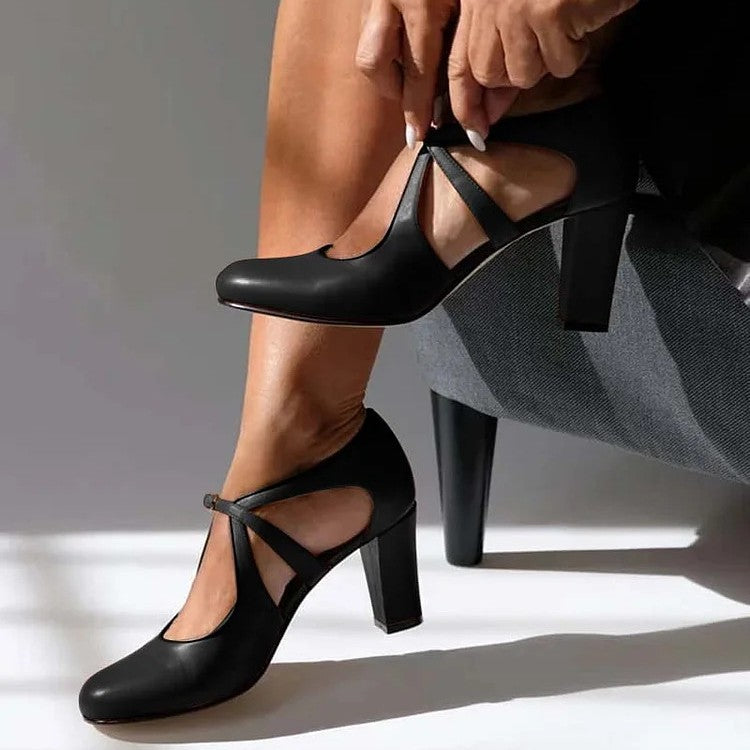 Elegant women's strap heels designed for all-day comfort, featuring a sturdy block heel, suitable for any occasion.