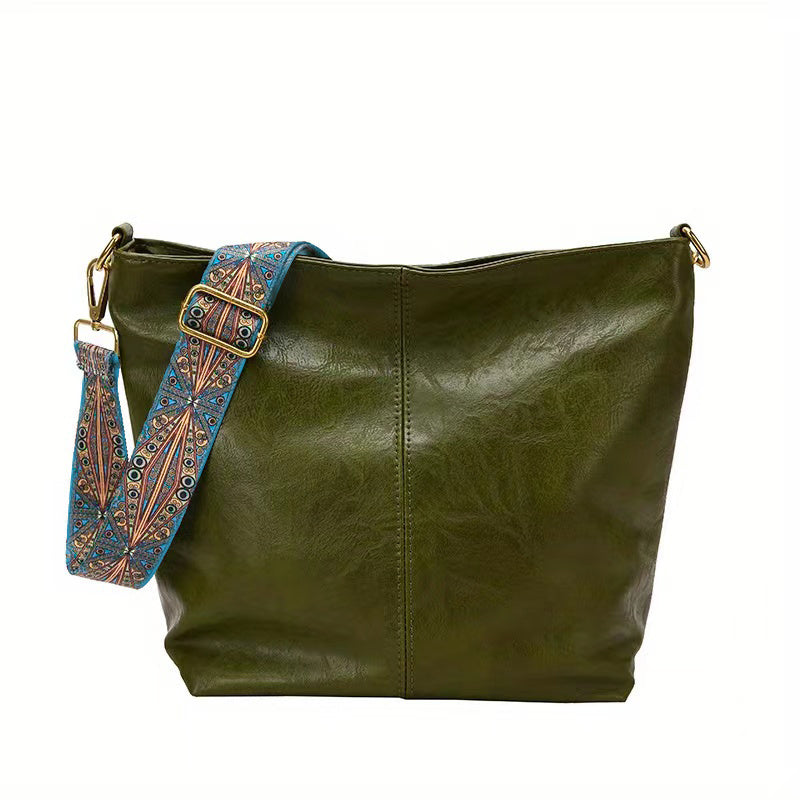 Elegant women's leather tote, a versatile and stylish accessory for any occasion.