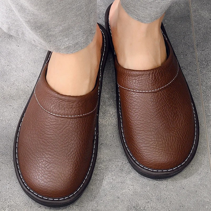 Women's casual leather slippers, designed for maximum comfort indoors.