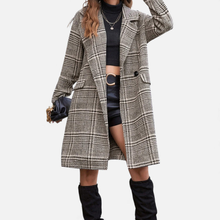 Women's elegant checkered blazer with button-up collar, perfect for sophisticated office attire & fall fashion.