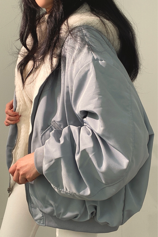 Timeless women's double-breasted trench coat, a stylish winter jacket for modern ladies' fashion.